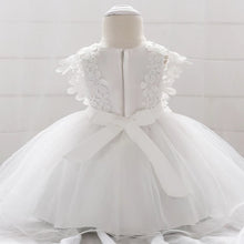 Charger l&#39;image dans la galerie, princess baptism dress with tulle &amp; flowers